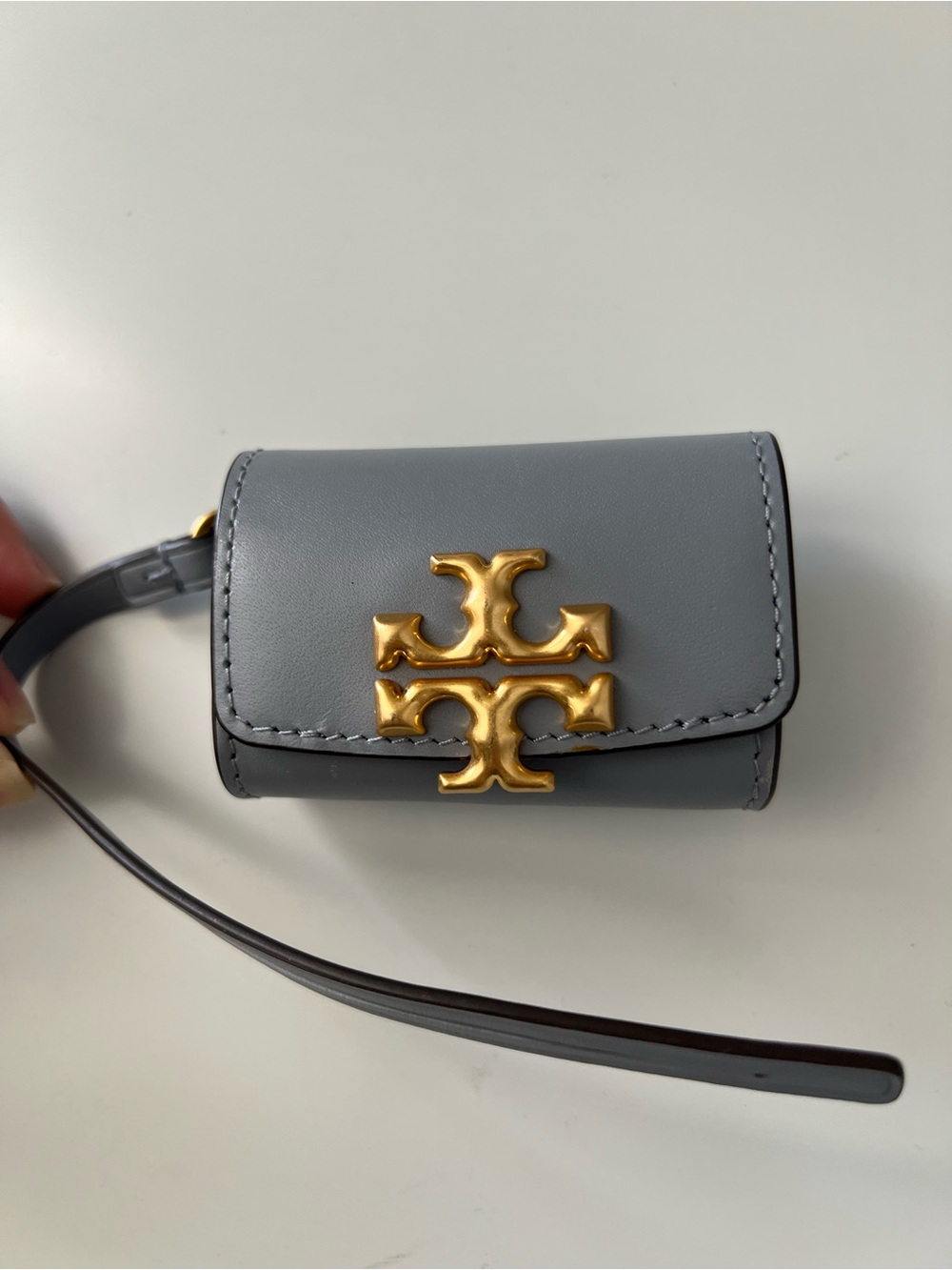 Tory burch Blue Eleanor Airpods Case - Picture 2 of 15
